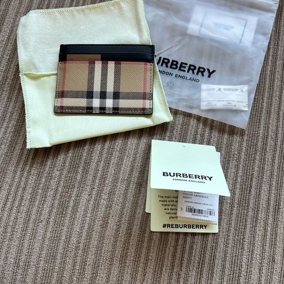 - burberry check card holder - Picture 1 of 5